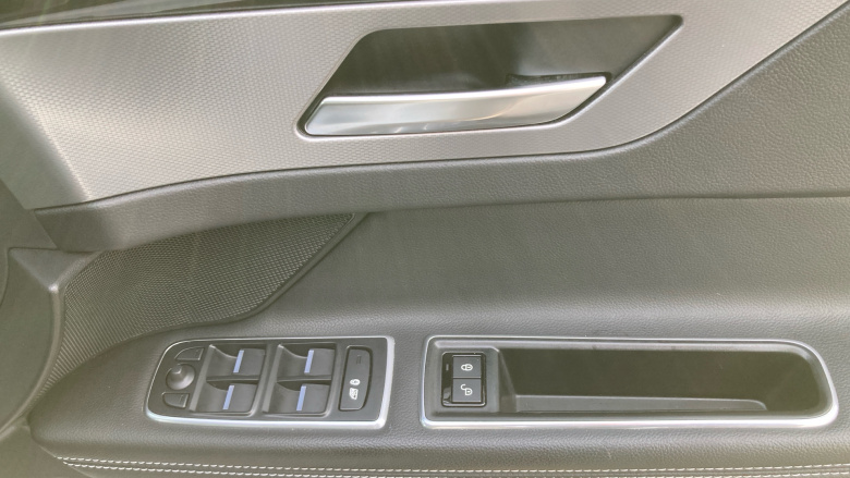 Jaguar XF 2.0d [180] R-Sport 4dr Auto Diesel Saloon